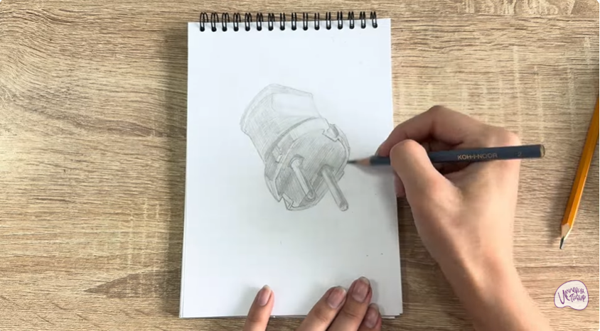 Рисуем Сетевая вилка