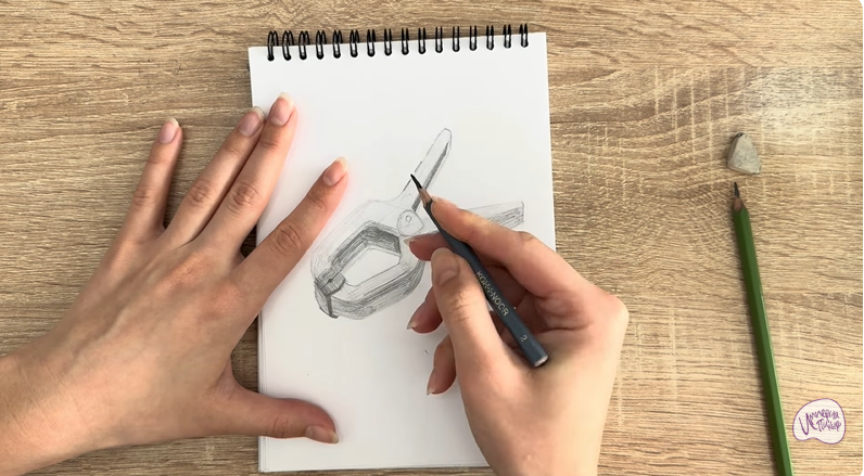 Рисуем Пластиковый зажим