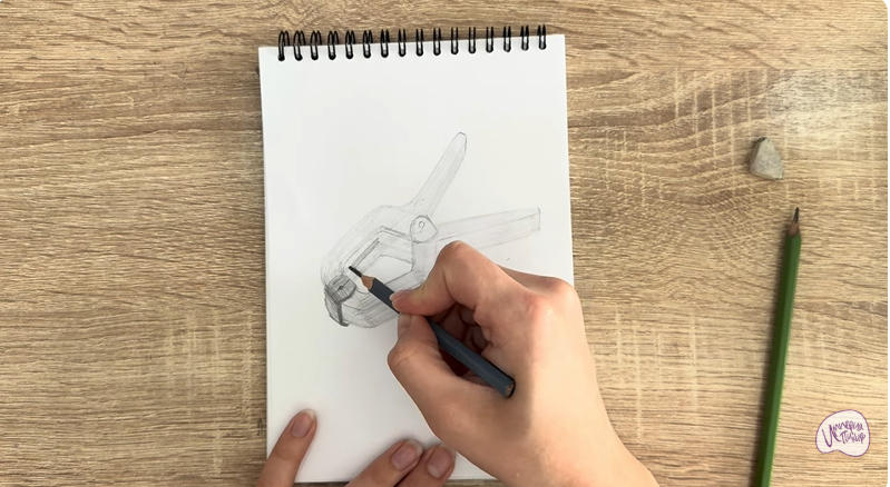 Рисуем Пластиковый зажим