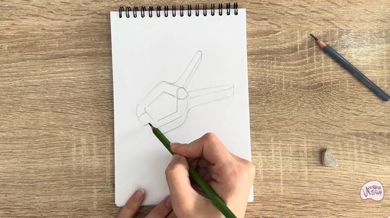 Рисуем Пластиковый зажим