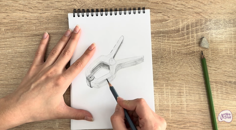 Рисуем Пластиковый зажим